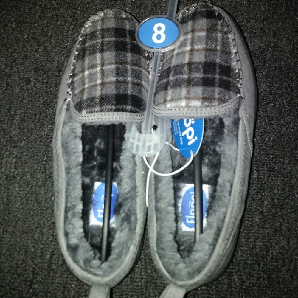 Grey Floopi Faux Fur Lined Moccasins - sz 8 NWT